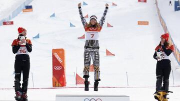 Ledecka hace historia: oro en snowboard y en esquí alpino