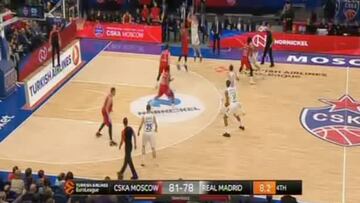 La falta a Carroll en el tiro para empatar que indigna al Madrid