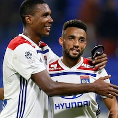 Los goles de Depay y Dembele colocan al Lyon tercero