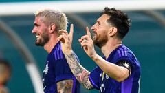 Argentina's Lionel Messi (R) celebrates after scoring a goal during the international friendly match between Honduras and Argentina at Hard Rock Stadium in Miami Gardens, Florida, on September 23, 2022. (Photo by CHANDAN KHANNA / AFP)