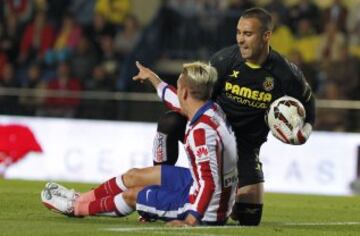 Antoine Griezmann y Sergio Asenjo.