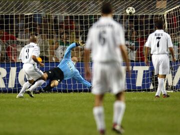 Roberto Carlos provocó el 1-0 con un gran centro-chut