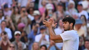 Carlos Alcaraz celebra su rotunda victoria ante Cameron Norrie.