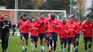 Los jugadores del Montpellier se entrenan.