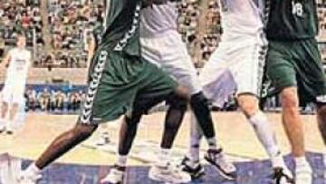 <b>POCA AUDIENCIA. </b>El Real Madrid-Unicaja reunió en Vistalegre a 9.500 espectadores; sin embargo, la audiencia en televisión fue pobre, con una cuota de pantalla del 4,4%.