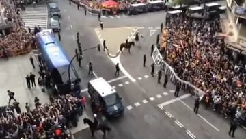 La afición del Valencia: "Alcácer canalla, fuera de Mestalla"