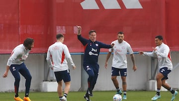 Campeón de América envía un mensaje por Berizzo y elige a los cuatro jugadores del futuro