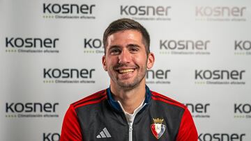 Areso, lateral derecho rojillo.