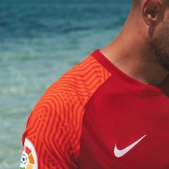 El Mallorca firma con Nike por 5 años y luce nueva camiseta