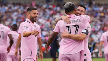 CHESTER, PENNSYLVANIA - AUGUST 15: Josef Mart�nez #17 of Inter Miami CF celebrates his goal with Lionel Messi #10 and Jordi Alba #18 in the first half during the Leagues Cup 2023 semifinals match between Inter Miami CF and Philadelphia Union at Subaru Park on August 15, 2023 in Chester, Pennsylvania.   Mitchell Leff/Getty Images/AFP (Photo by Mitchell Leff / GETTY IMAGES NORTH AMERICA / Getty Images via AFP)