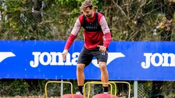 Llorente, ejercit&aacute;nodse en Atxabalpe