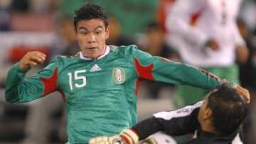 <b>DOS OBJETIVOS. </b>El club ya ha tentado a Pablo Barrera (arriba) y Efraín Juárez (a la izquierda).