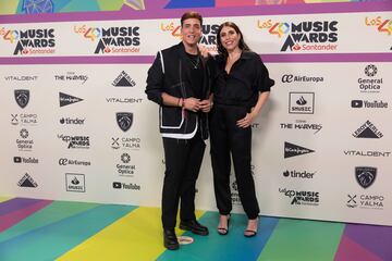 Xuso Jones y Ana Brito posan en la alfombra roja.