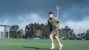 Álvaro Núñez durante su primer entrenamiento con el Celta.