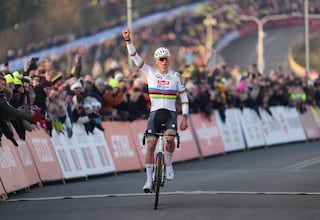 Van der Poel gana en Hoogerheide su segunda general de Copa del Mundo