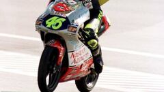 Con tan solo 18 años conquistó su primer título mundial con su Aprilia RS125 tras ganar 11 carreras en 1997. Un año antes había debutado en el Campeonato del mundo.