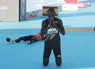 El keniano ganó en Valencia dejando el crono en 2h:3'. Mejor marca en Valencia.