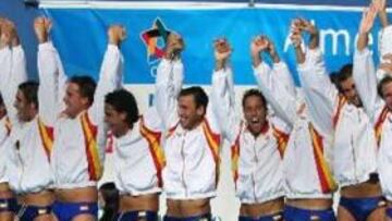 <B>OTRO ORO MÁS.</B> La selección española sigue cosechando éxitos deportivos. Ahora, han revalidado el título obtenido en Túnez en unos Juegos del Mediterráneo.