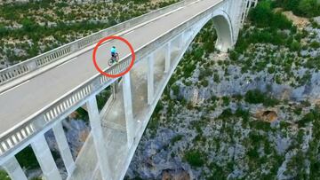 Vittorio Brumotti vídeo puente Artuby