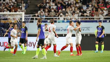 Jugadores del Sevilla celebran el gol del empate ante el Tottemham en un amistoso de pretemporada.