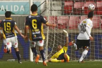 Paredes celebró en el 3-0 ante Barnechea.