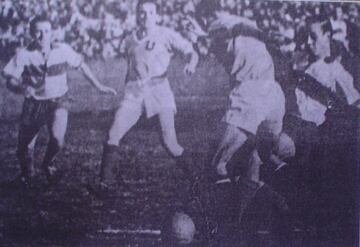 Clásico Universitario de 1940 en el estadio Nacional.