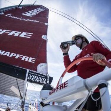 El 'Mapfre', incomunicado por problemas en la transmisión