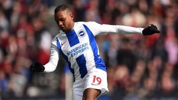 José Izquierdo durante el partido entre Brighton y Bournemouth por Premier League.