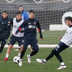 El Valencia olvida al Madrid bajo la lluvia y ya piensa en el Barça
