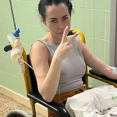 Preocupación por el estado de salud de Mahi Masegosa: reaparece en silla de ruedas y con vía intravenosa