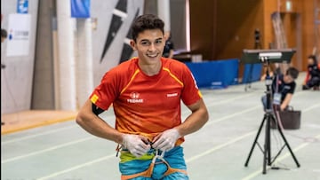 Alberto Ginés, escalador español.