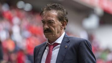 Dictan auto de libertad a favor de Ricardo La Volpe