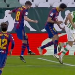 La polémica en el Villamarín: posible penalti a favor del Betis