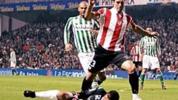 <b>ADURIZ LO INTENTÓ PERO SIN SUERTE. </b>Aduriz fue de lo más destacado del Athletic y lo intentó de todas las maneras, pero Ricardo estuvo bastante seguro a lo largo de toda la noche. En esta acción, un balón en profunidad mediada la primera mitad, el guardameta portugés se adelantó al delantero donostiarra.