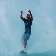 Un estudio asegura que celebrar una ola aumenta la puntuación de los jueces