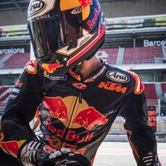 Lorenzo vuelve a caerse en el regreso de Pedrosa a MotoGP