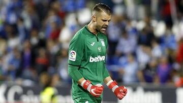 El portero del Legan&eacute;s, Iv&aacute;n Cu&eacute;llar, durante un partido.