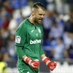 Cuéllar aprieta y pone en manos de Pellegrino si juega Lunin