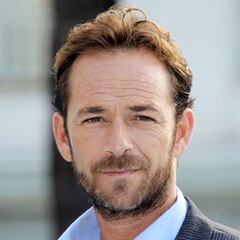 La bonita razón por la que Luke Perry llevaba unos globos cada vez que volaba