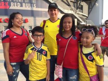 Los hinchas colombianos siguen llenando los estadios del mundo, ahora el Red Bull Arena, será amarillo, azul y rojo.