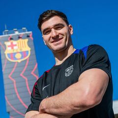 Con Fabregas se cierra la plantilla del Barça