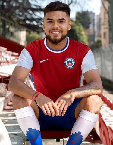La cultura ancestral y el arraigo Mapuche idearon la nueva camiseta de la Roja
