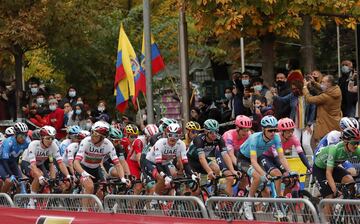 Roglic se corona campeón con Carapaz y Hugh Carthy en el podio