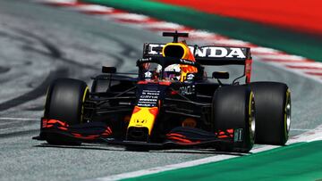 Verstappen durante los entrenamientos del GP de Austria 2021.