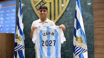 Izan Merino, tras su renovación con el Málaga CF hasta 2027.