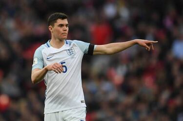 Everton sign England defender Michael Keane from Burnley