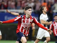 Armando Gonzalez celebrates his gal 2-2 of Guadalajara during the 13th round match between Guadalajara and Pumas UNAM as part of the Liga BBVA MX Varonil, Torneo Clausura 2026 at Akron Stadium, on April 05, 2026 in Guadalajara, Jalisco, Mexico.