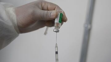 La forma más efectiva de administrar las dos dosis de AstraZeneca, según The Lancet