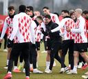 Míchel se deja en Girona a Miguel y Miovski