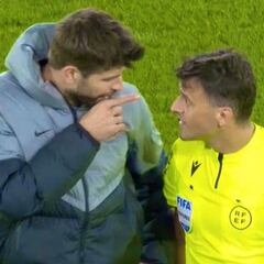 Piqué, a Gil Manzano: “¡Es una puta vergüenza, me cago en tu puta madre!”
